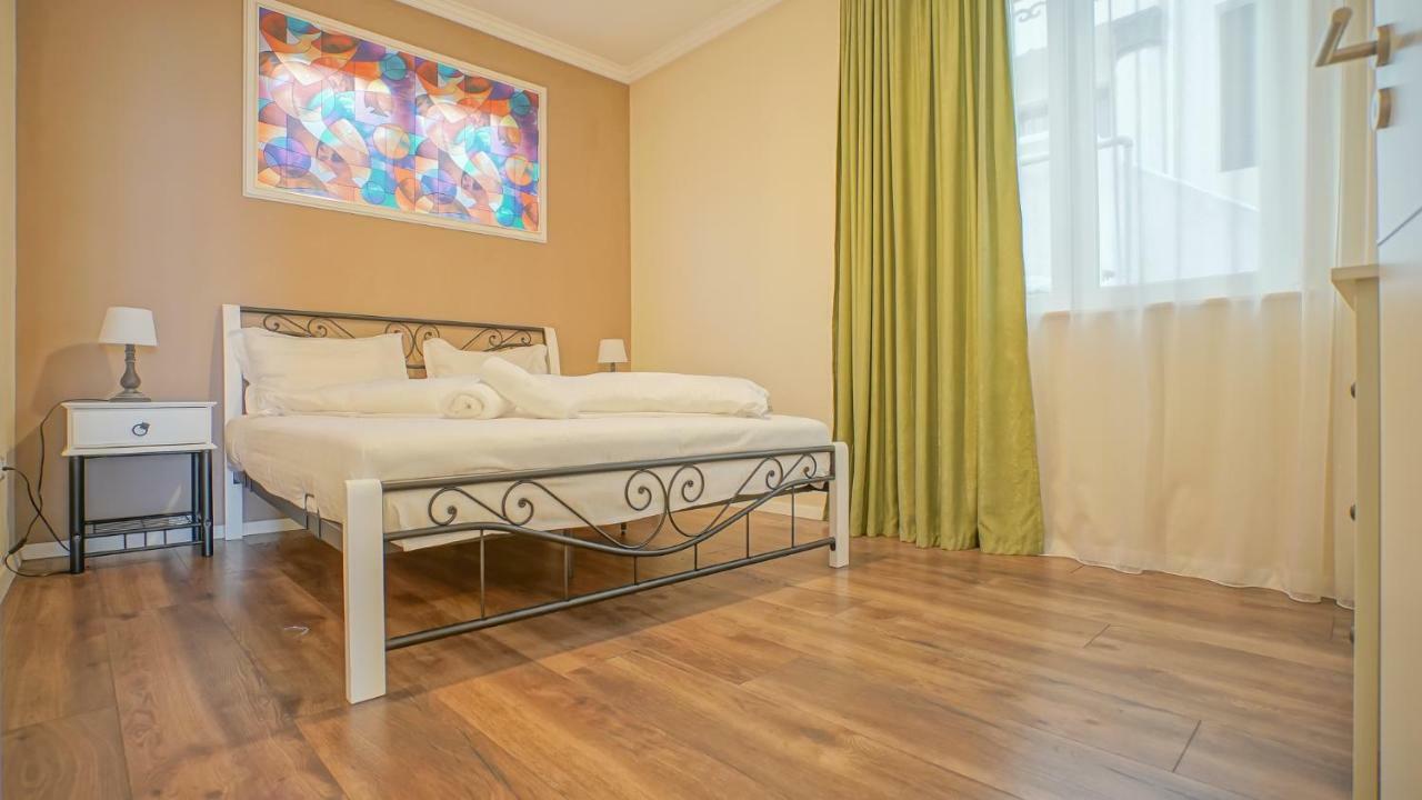 Cn2I Luxury Accommodation/Maior Cranta Brasov Exterior photo