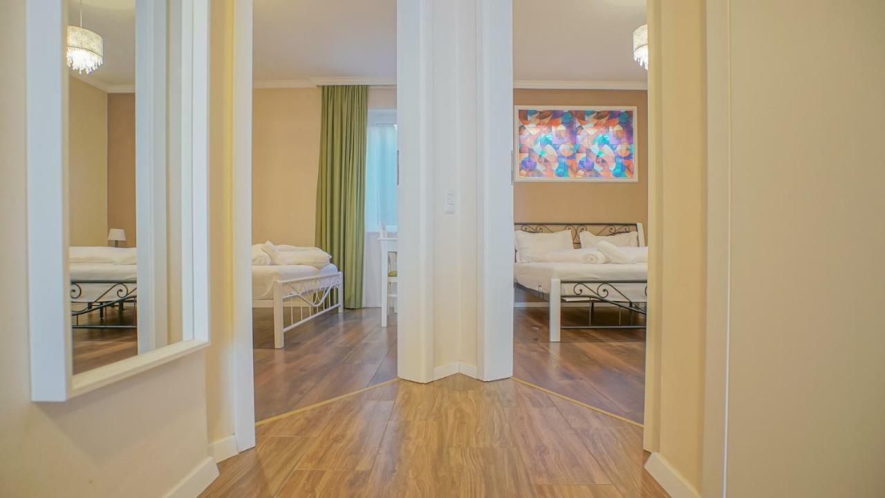 Cn2I Luxury Accommodation/Maior Cranta Brasov Exterior photo