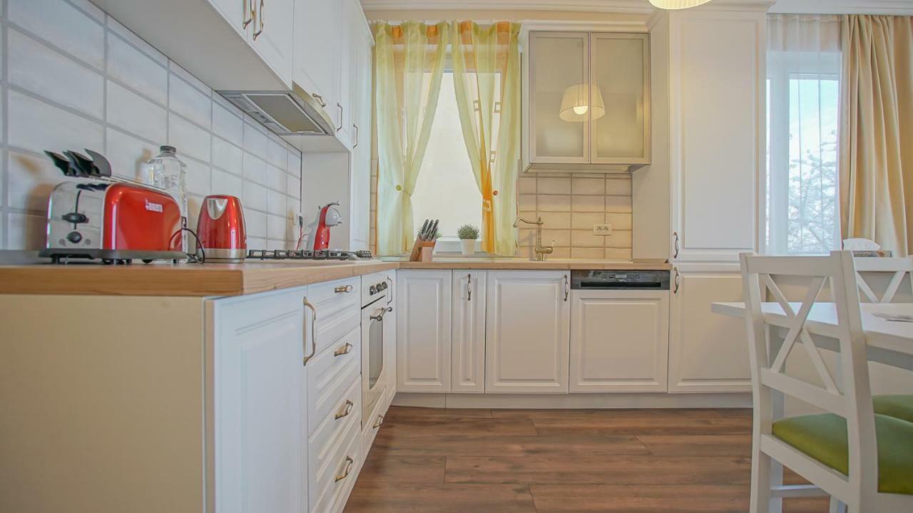 Cn2I Luxury Accommodation/Maior Cranta Brasov Exterior photo